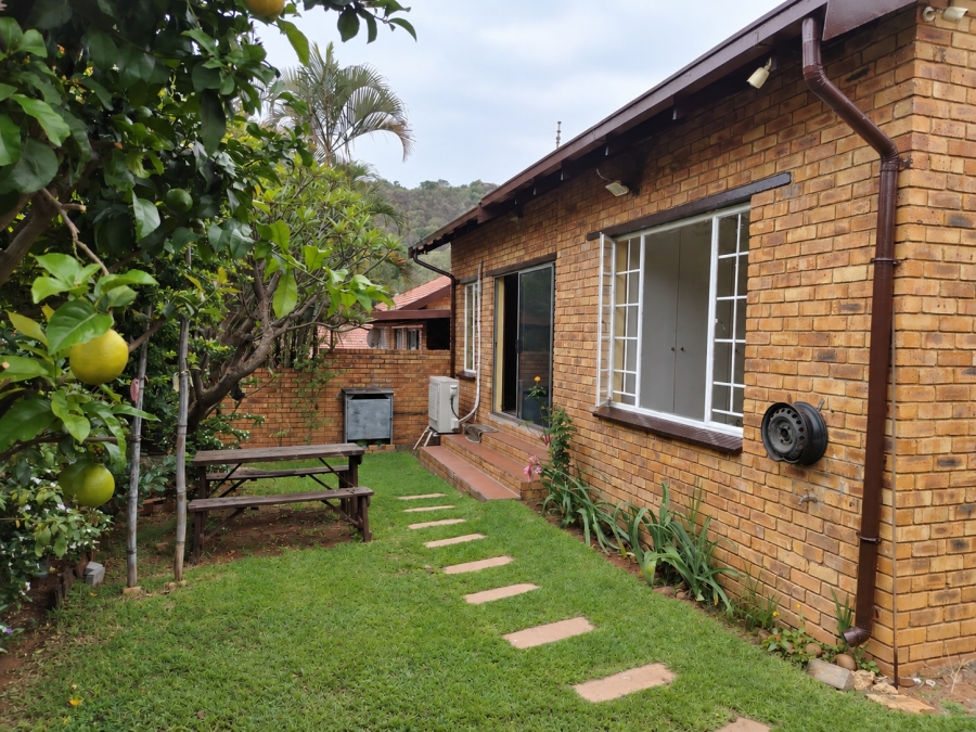 3 Bedroom Property for Sale in Safari Gardens North West